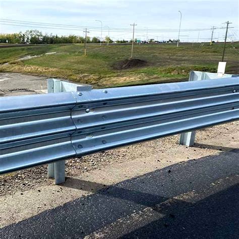 Mild Steel Road Safety Thrie Beam Metal Crash Barrier For Highway