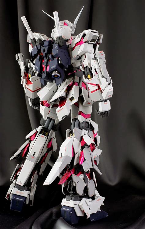 Painted Build PG 1 60 RX 0 Unicorn Gundam Detailed