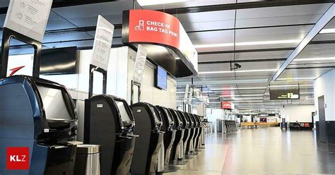 Flughafen Wien 8000 Passagiere betroffen AUA Flüge fallen aus