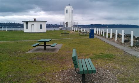 Brown's Point Lighthouse Park - Boat South Sound