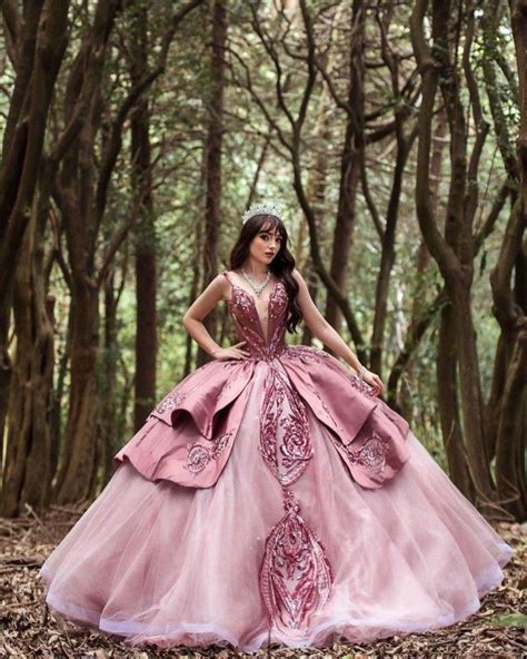 Pin De Isabel Draiman En Xv Rosa Varios Vestidos Para Quincea Os