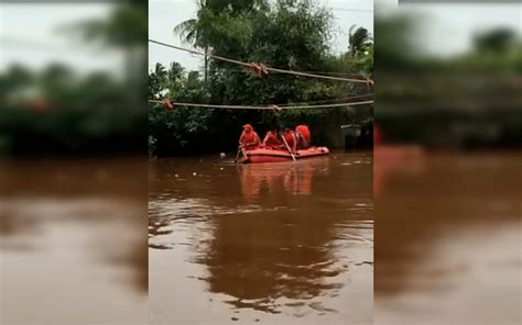 Flood Like Situation Parts Of Gujarat After Heavy Rains 6 000 People