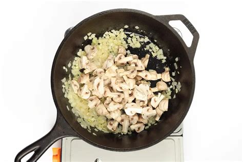 Chicken Paella Recipe: One-pan Aromatic Chicken and Rice Specialty