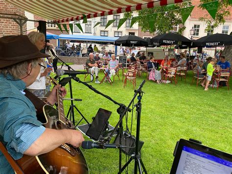 Muziekgroep De Pereboom Op Betuwsburen