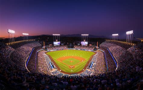 Tips for Los Angeles Dodgers Stadium & Games - Travel Caffeine