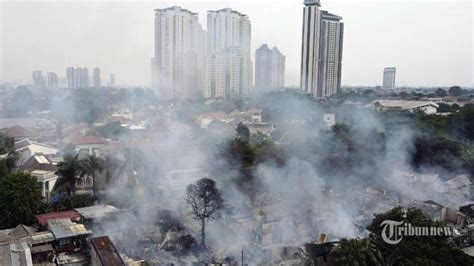 Kebakaran Di Kebayoran Lama Hanguskan 100 Rumah 500 Lebih Warga