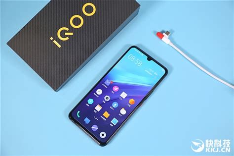 可能是最便宜的5g手机：iqoo Pro 5g 版正式开卖，超大电池超快充售价 3798 元起安卓手机什么值得买