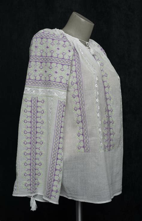 Ania Romanian Embroidered Peasant Blouse