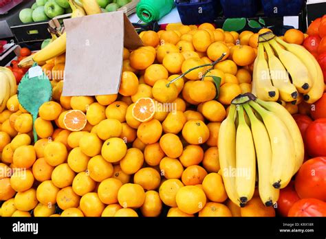 Citrus Fruits Pile Stock Photo Alamy