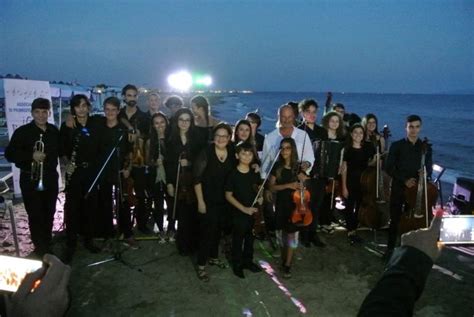 I Giovani Filarmonici Pontini Incantano Il Litorale Di Latina Un Successo Il Concerto In Riva