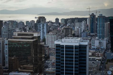 Massive residential tower near Vancouver’s downtown goes into receivership - The Globe and Mail