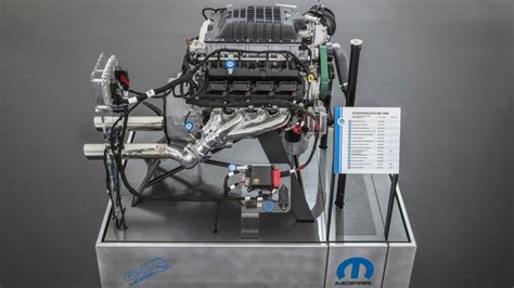 Sema Show 2018 Así Es El Motor Más Poderoso De Mopar El Hellephant