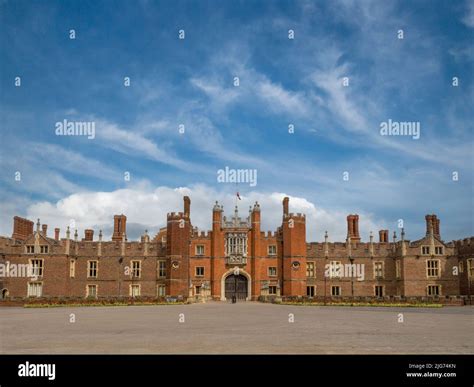 Great Gatehouse The Main Entrance To Hampton Court Palace London Uk