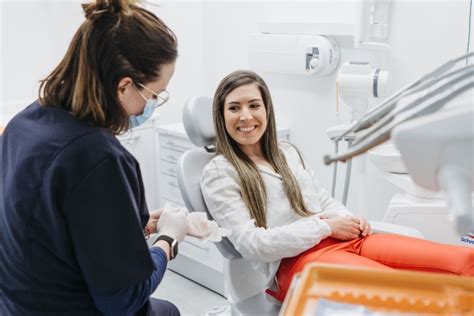 Clínica Dental Sonrisalud celebra con éxito su apertura en Palencia