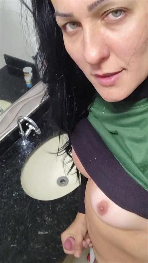 Beautiful Pussies Hot Slut Sucking Her Lover In The Bathroom Cnn Amador