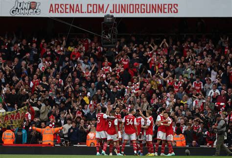 Arsenal Vence O Liverpool Em Noite Brasileira E Segue Líder Do Campeonato Inglês Gazeta Esportiva