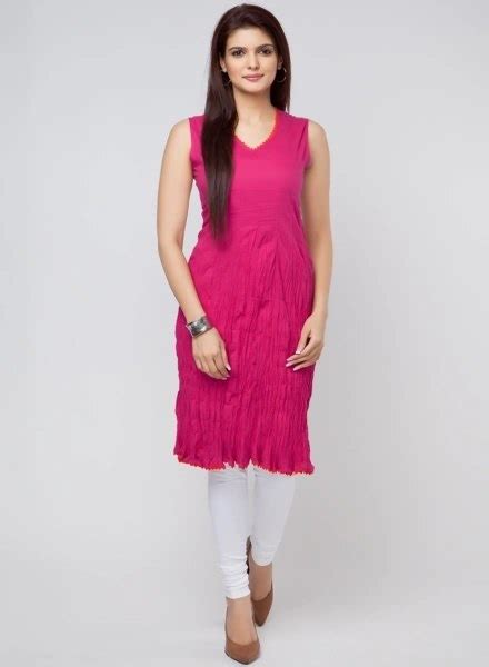 Top 9 Fabindia Kurtis That You Can Wear This Summer