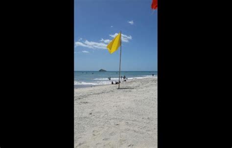 Levantan bandera amarilla en todas las playas del país