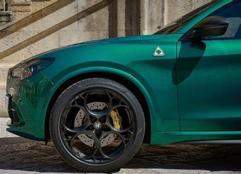 2023 Alfa Romeo Stelvio Quadrifoglio 100th Anniversary Fabricante Alfa Romeo Planetcarsz