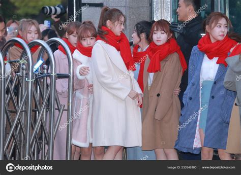 Members South Korean Girl Group Izone Stylized One Attend Filming ...