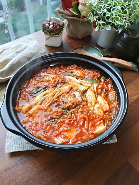 삼겹살김치찌개 맛있게 끓이는법 국물요리 돼지고기 김치찌개 레시피