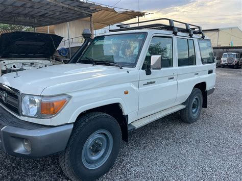 Toyota Land Cruiser 2015 à Djibouti