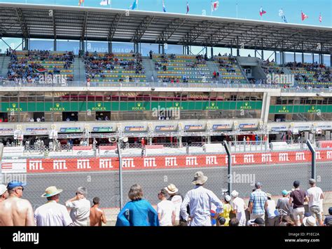 Le Mans Grandstand Hi Res Stock Photography And Images Alamy