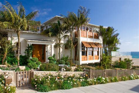 17 Perfect Tropical Exterior Designs You Will Wish Your Home Had