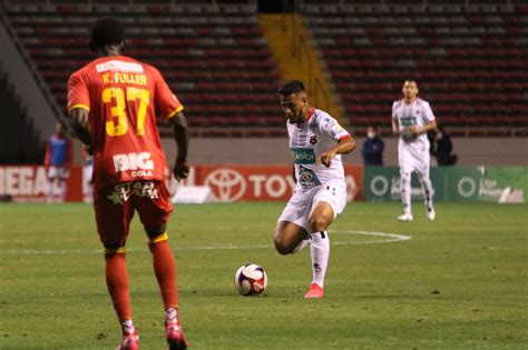 Alajuelense Y Herediano Se Reparten Los Puntos En El Nacional