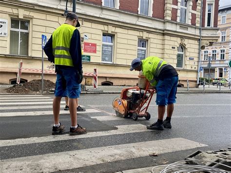 W Kędzierzynie Koźlu powstają kolejne bezpieczne przejścia dla pieszych