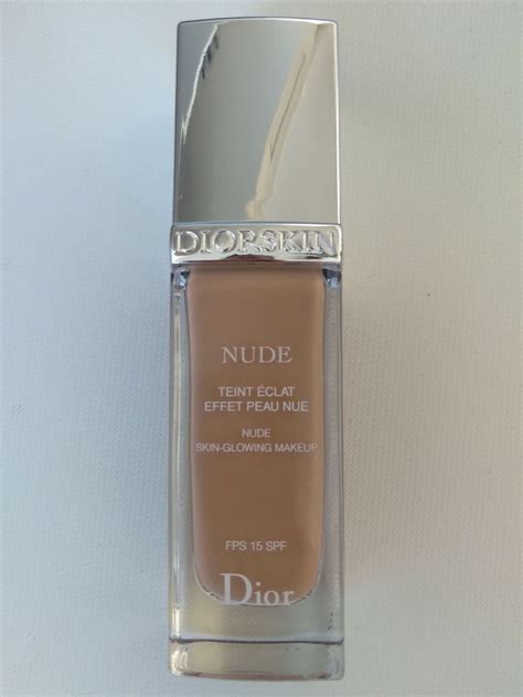 Base Diorskin Nude Teint Eclat Effet Peau Nue Cor 030 Produto