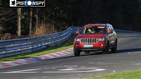 Jeep Grand Cherokee Spy Shots Photo Gallery