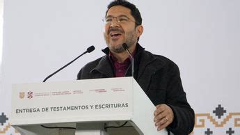 Mart Batres Entrega M S De Mil Escrituras Y Testamentos En Cdmx