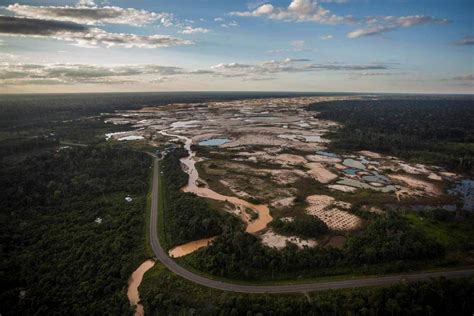 Minería ilegal se extiende en más de 30 distritos de cinco regiones