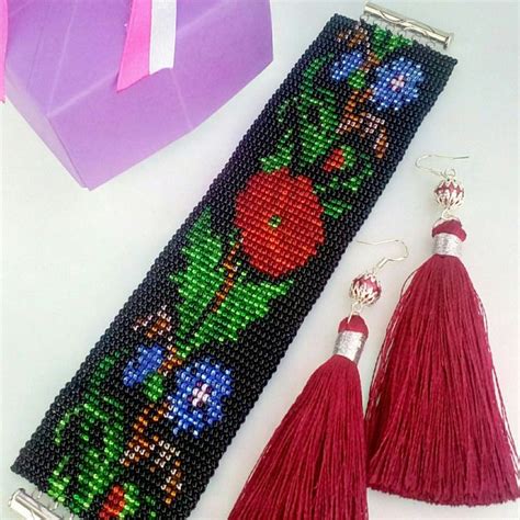 Pin by Мир Бисера и Украшений on Мир бисера и украшений | Loom beading ...