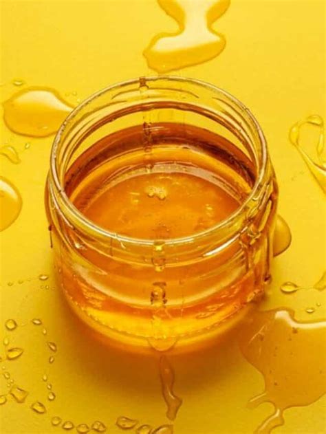 7 Benefits Of Drinking Honey With Warm Water In The Morning