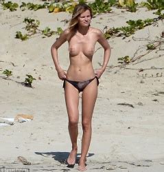 Edita Vilkeviciute Nude Topless Now Uncensored At The Beach In St