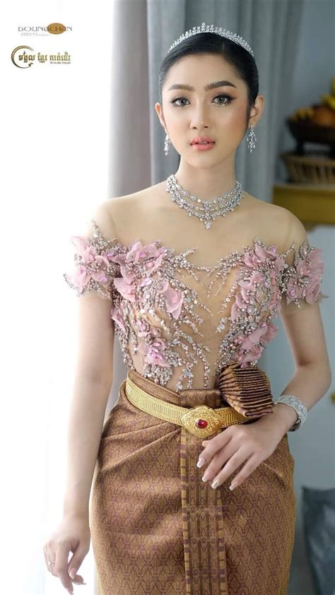 Khmer Wedding Wedding Bride Kebaya Lamaran Myanmar Dress Design