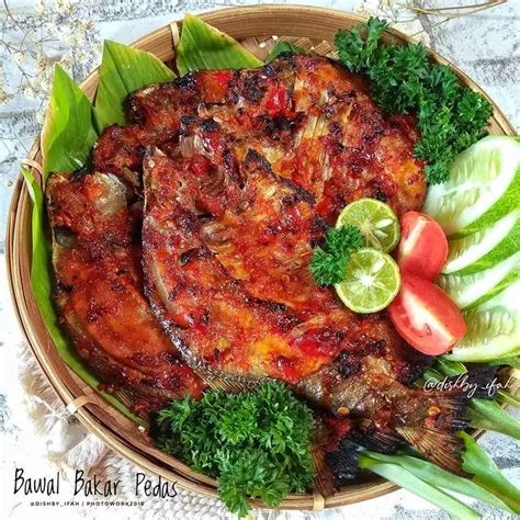 Resep Ikan Bawal Bakar Pedas Bumbunya Meresap Sempurna