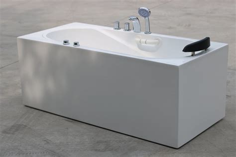 Woma New Design Hot Massage Bathtub Q423 China Bathtub Whirlpool And Bathtub