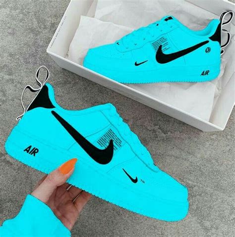 Pin By Anjanet Silguero On My Style Nike Shoes Women Cute Nike Shoes