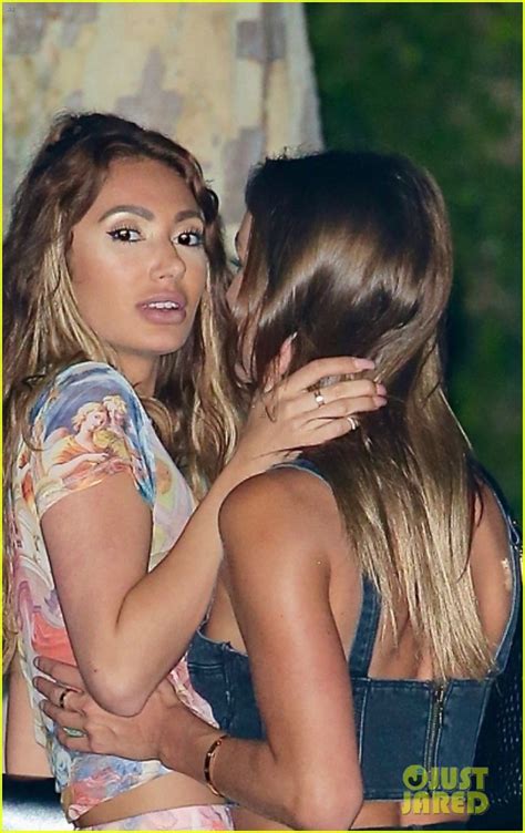 Too Hot To Handle Star Francesca Farago Makes Out With Model Casey Boonstra After Harry Jowsey