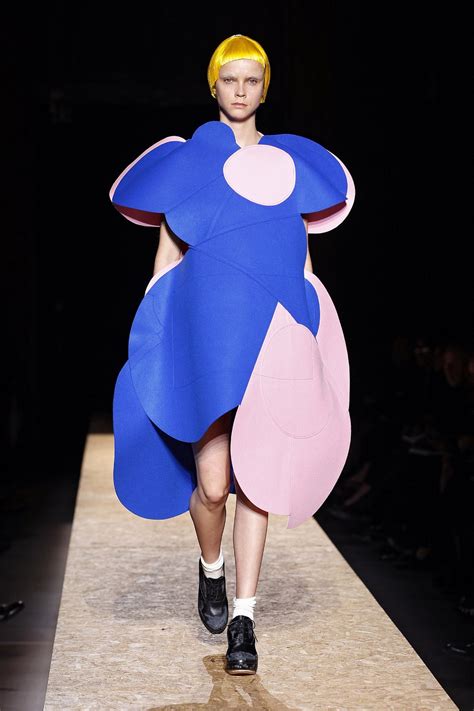 Comme Des Garcons Ready To Wear Fashion Show Collection Fall Winter