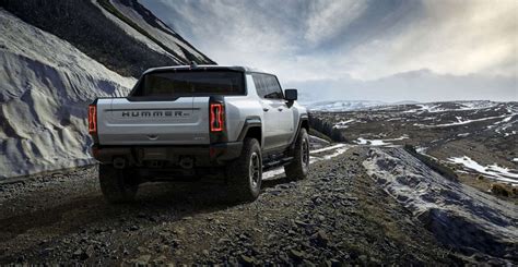 Hummer electric pickup truck unveiled: What you need to know - ABC News