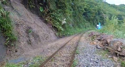 台風暴雨致災 台鐵列車兩度撞山坡落石 台灣 香港中通社