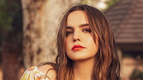 Bailee Madison 4K American Brunette Lipstick Actress HD Wallpaper Rare Gallery