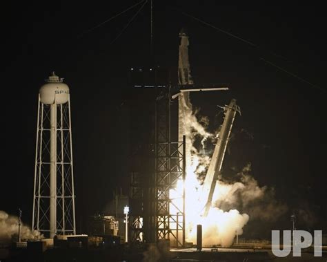 Photo NASA And SPACEX Launches Crew 3 From The Kennedy Space Center