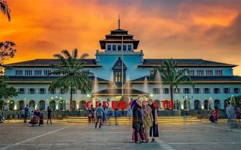 Hingga Juni Juta Lebih Wisatawan Kunjungi Kota Bandung