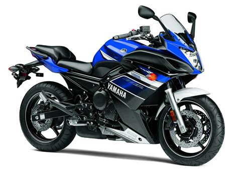 Yamaha FZ6R - RMM Motorcycle Rentals