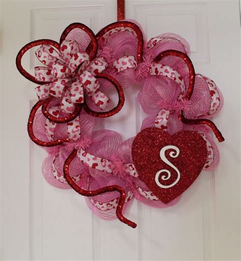 DIY Deco Mesh Valentine Wreath "Make it Personal" | Valentine mesh ...